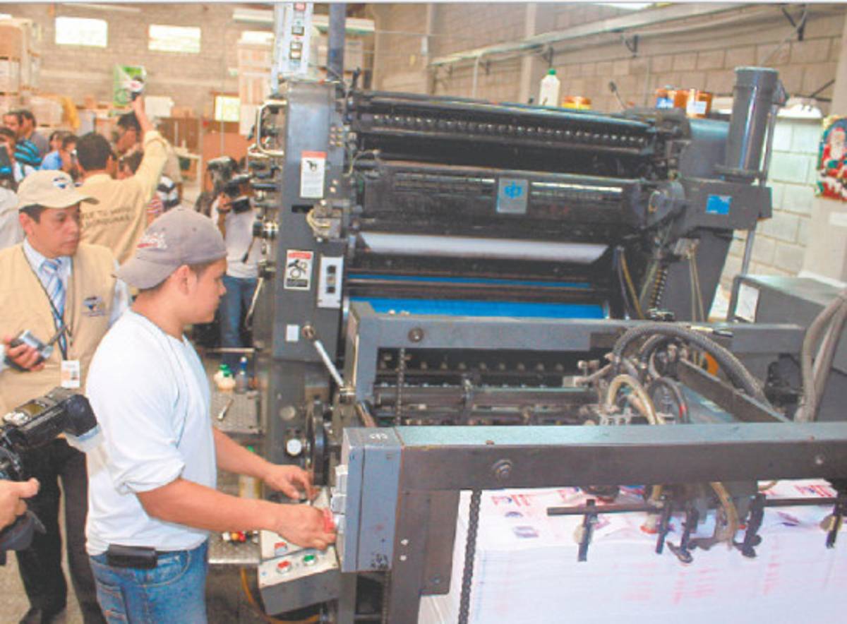 Inicia impresión de papeletas electorales