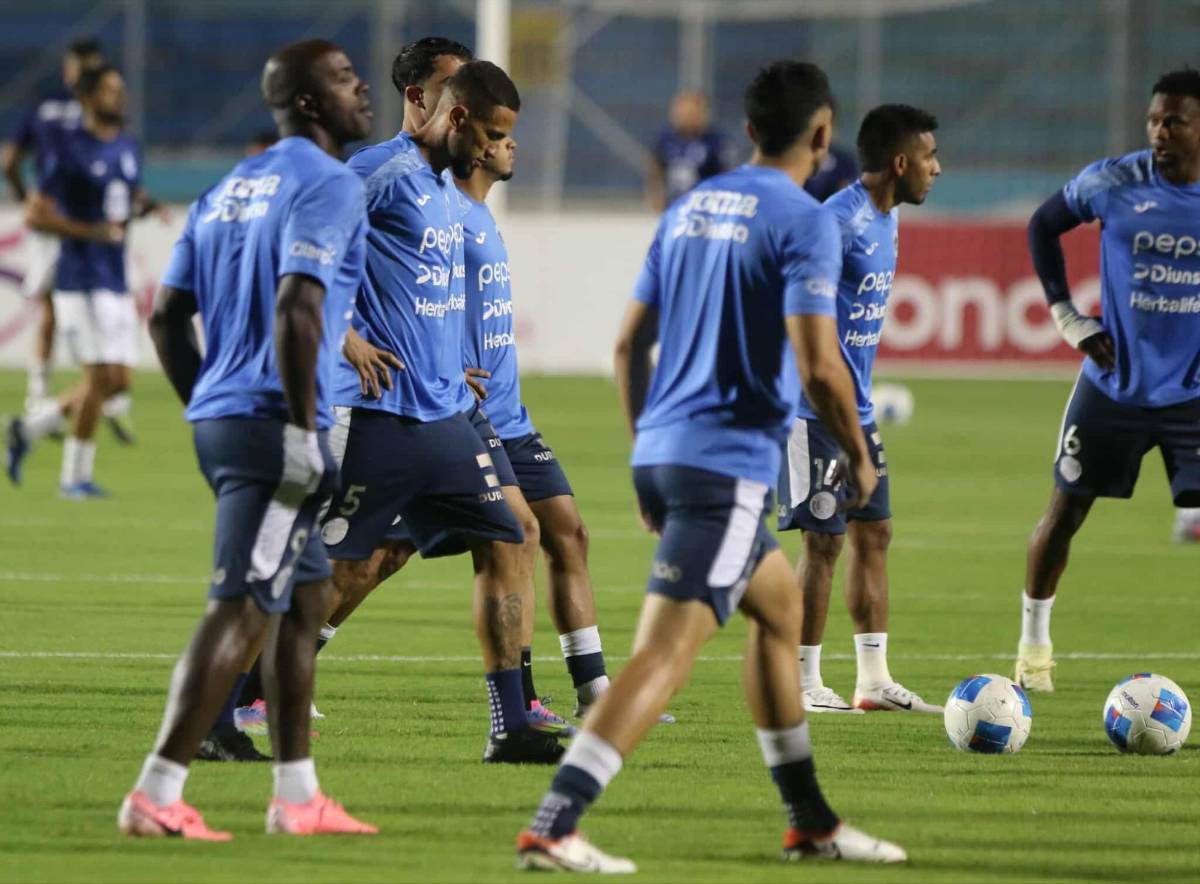 Jeque árabe se robó el show y sorprendente invasión tica previo al Motagua vs Cartaginés