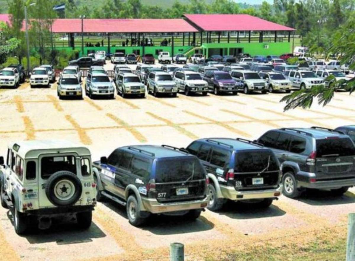 Honduras: Carros en subasta, morosos con DEI
