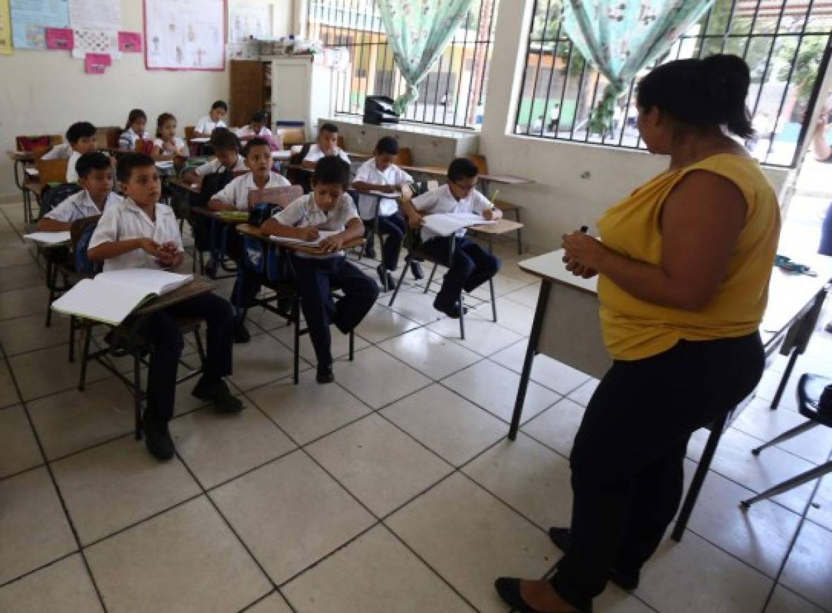 Honduras: Empresa aplicará pruebas durante concurso docente