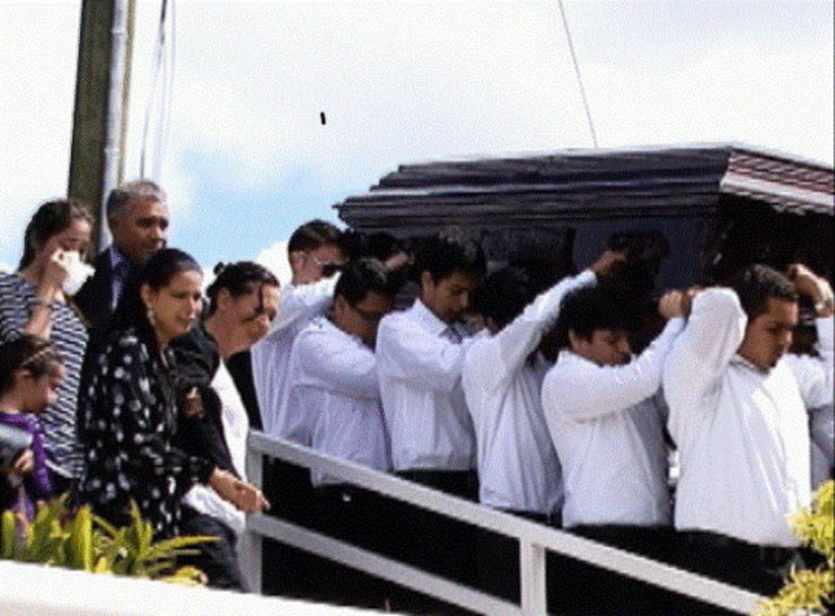 Sepultan a hijo del exdirector de la Policía Ricardo Ramírez del Cid