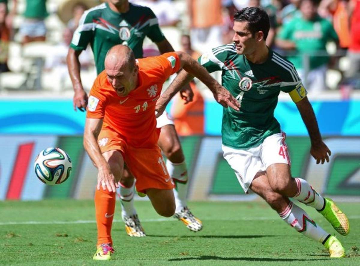 Holanda pasa a cuartos de final del Mundial tras ganar a México 2-1