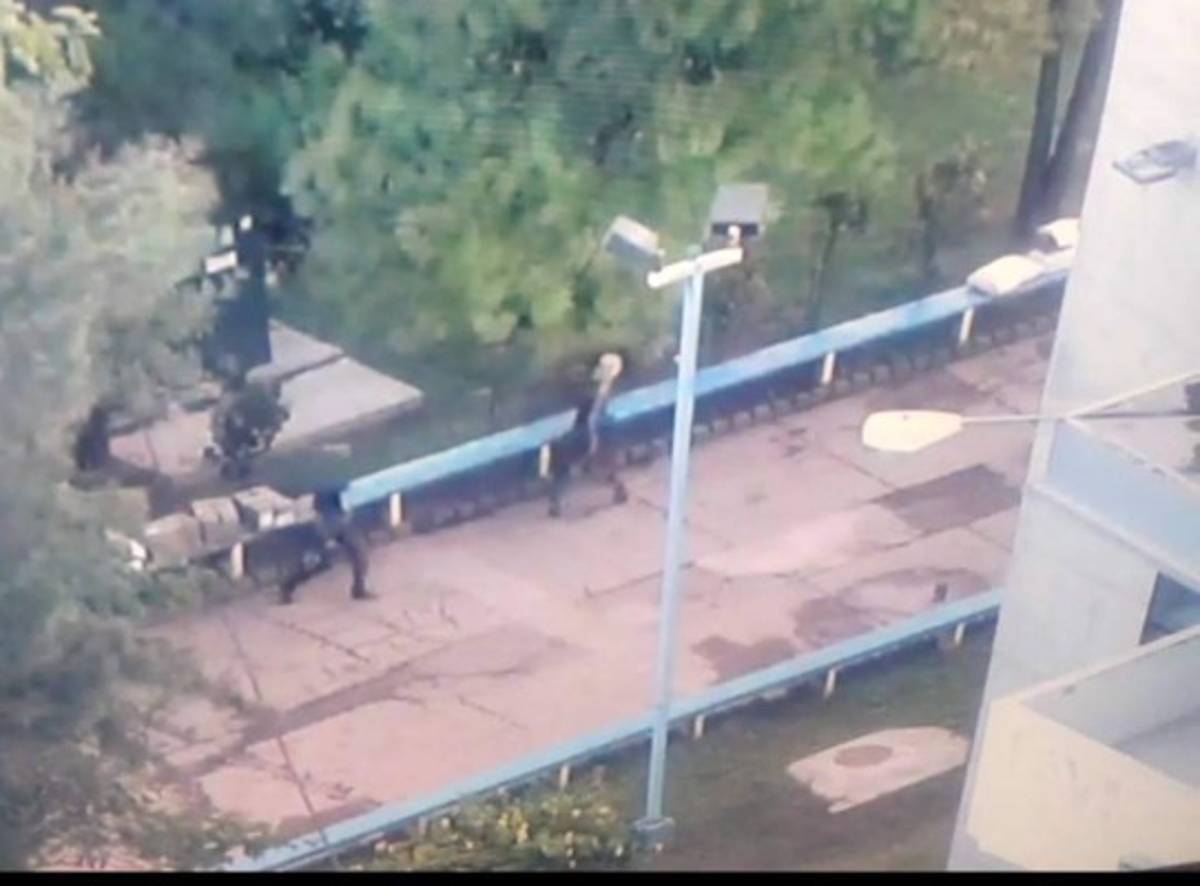 Supuestos integrantes del MEU saquean biblioteca de la UNAH