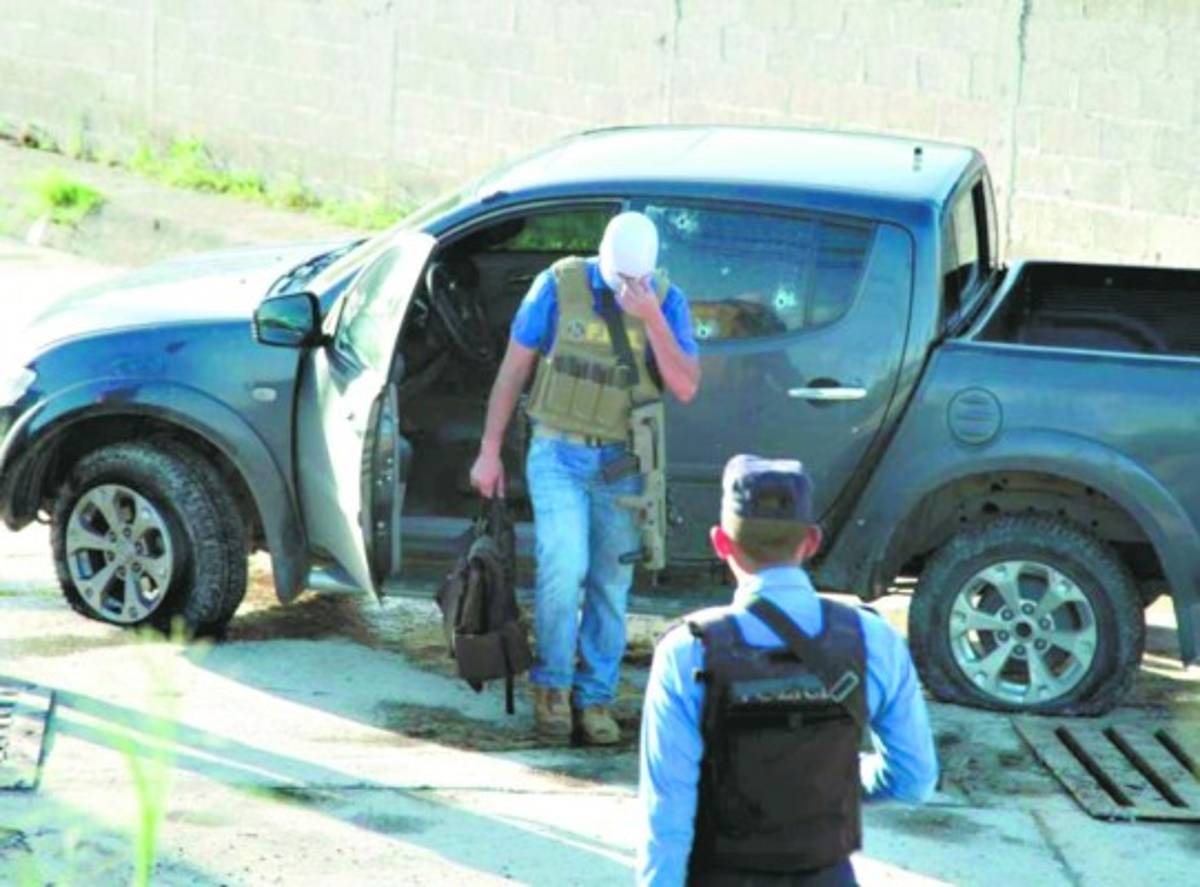 El 22 de diciembre de 2016 dos agentes de la FNA fueron acribillados cuando realizaban una operación para darle captura a extorsionadores en Lomas del Cacao, San Pedro Sula, uno murió