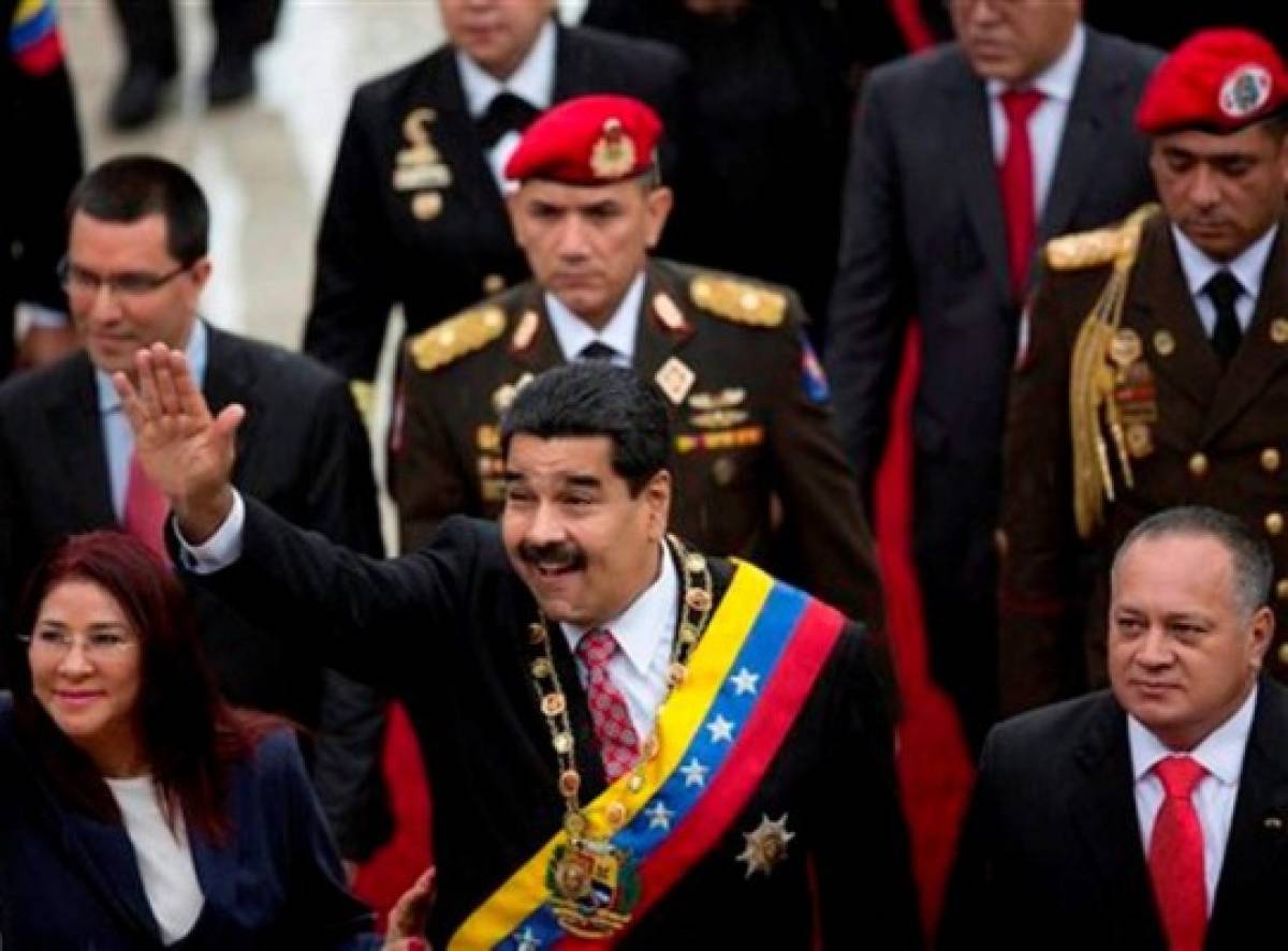 Entre crisis Venezuela conmemora su independencia