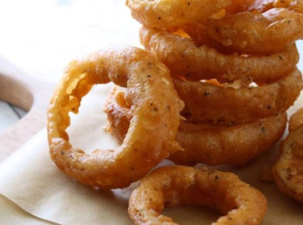 7 pasos súper fáciles para hacer unos deliciosos aros de cebolla