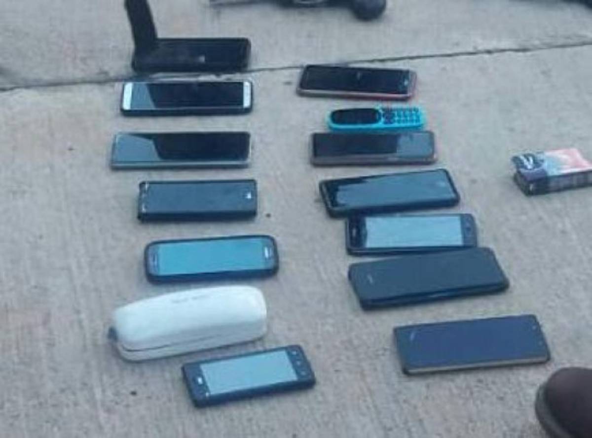 Caen seis hombres cuando asaltaban un negocio en la capital