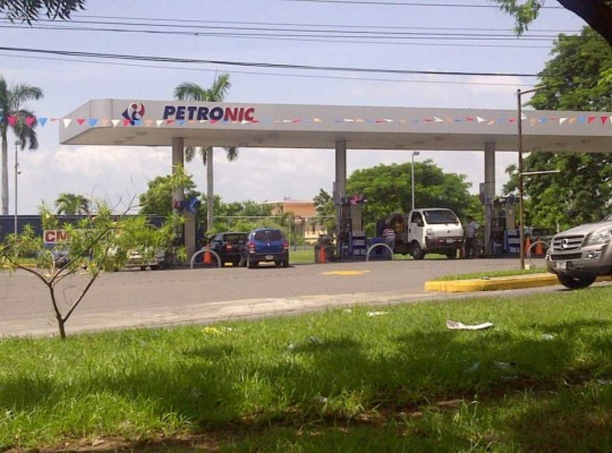Impuestos encarecen combustibles en Honduras