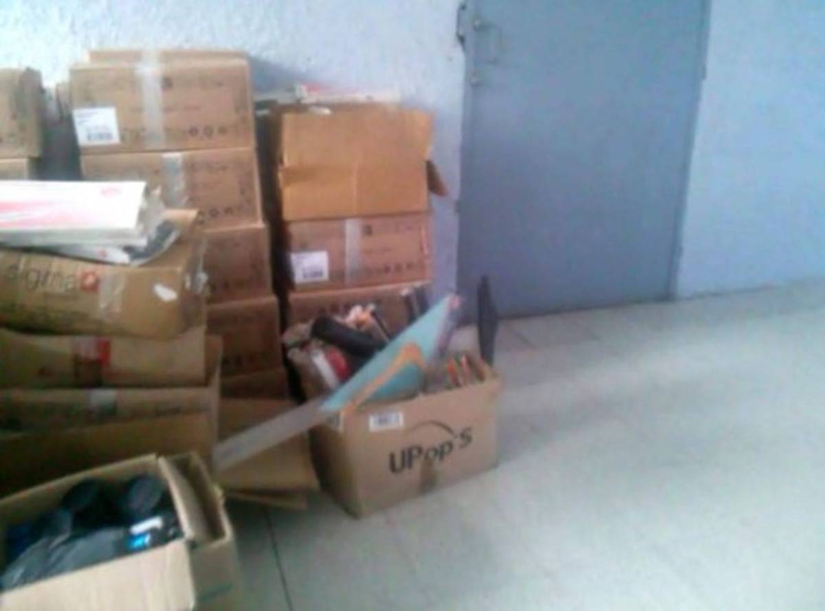 Supuestos integrantes del MEU saquean biblioteca de la UNAH