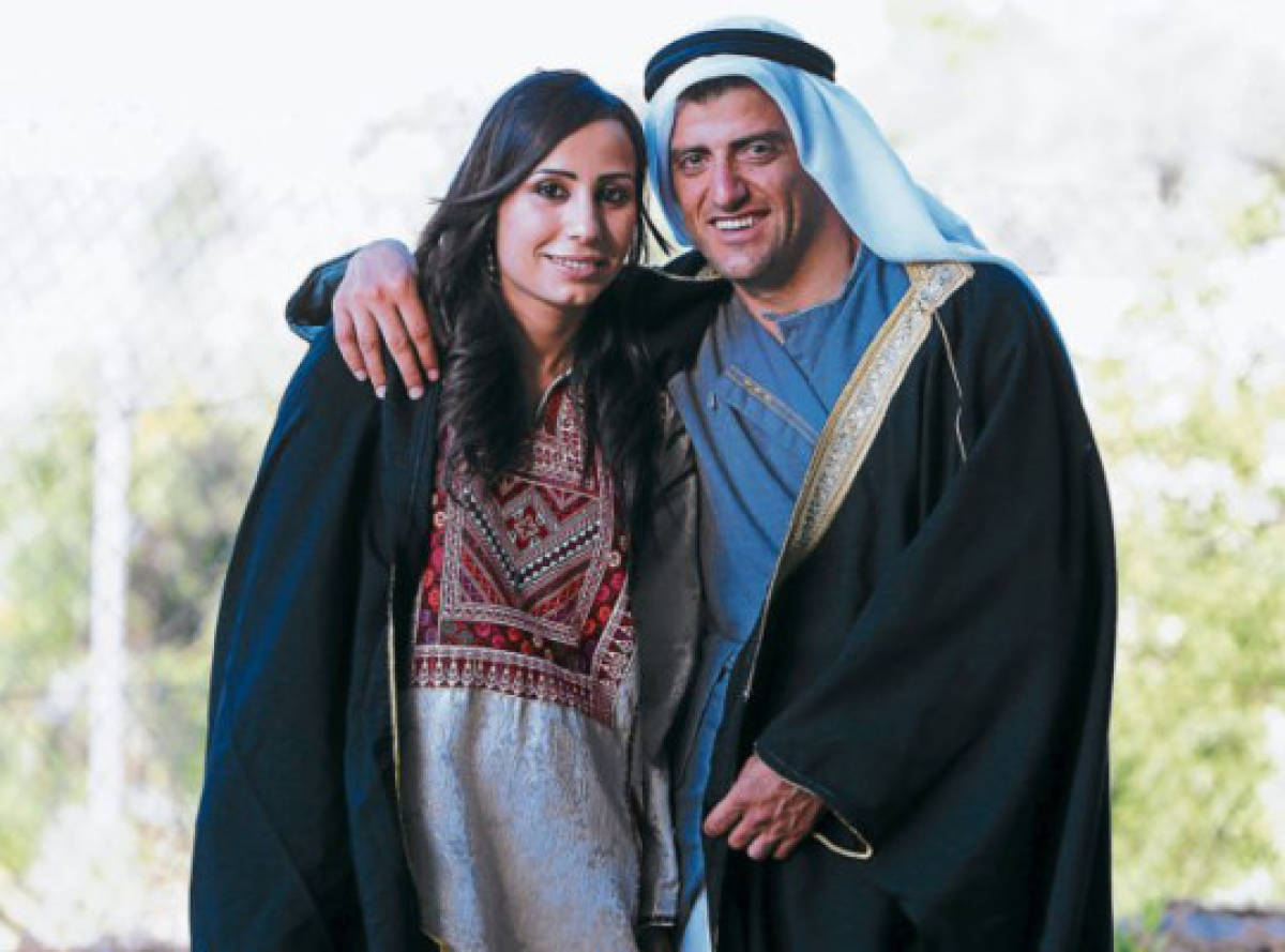Bailes tradicionales en boda palestina