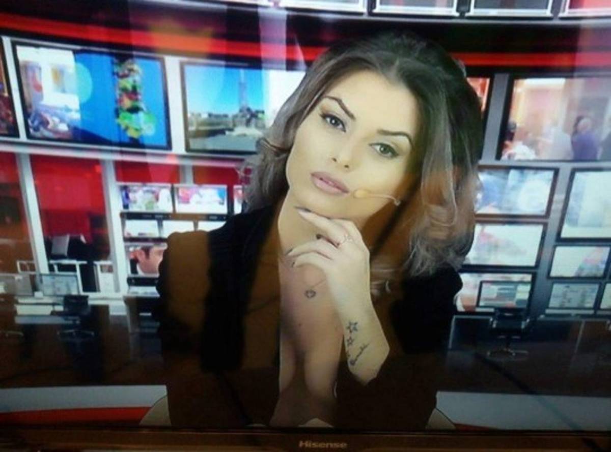 GRAF691. BARCELONA.06/05/2018.- El delantero uruguayo del Barcelona Luis Suárez (d) discute con el portero costarricense del Real Madrid Keylor Navas en el partido de liga correspondiente a la jornada trigésimo sexta de liga en Primera División que se disputa el Nou Camp.EFE/Alejandro García