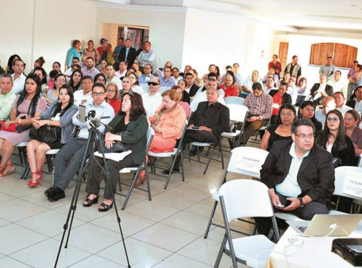 Abogados piden modificar el nuevo trancazo del Colegio de Abogados de Honduras
