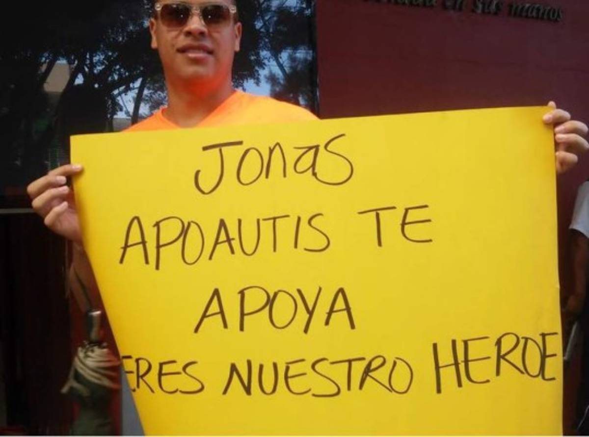 Joven autista es uno de los participantes en la Cuarta Vuelta Ciclística