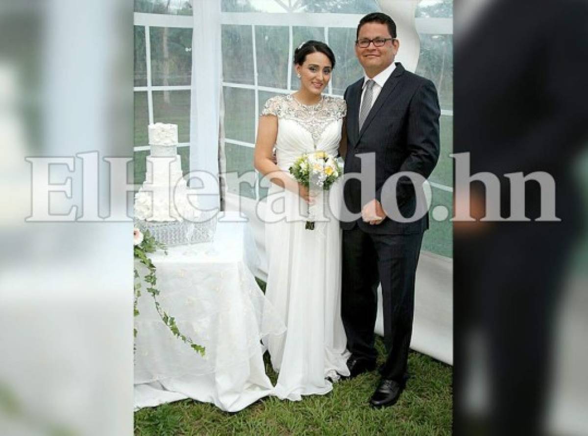¡Se casa ministro de Educación Marlon Escoto!