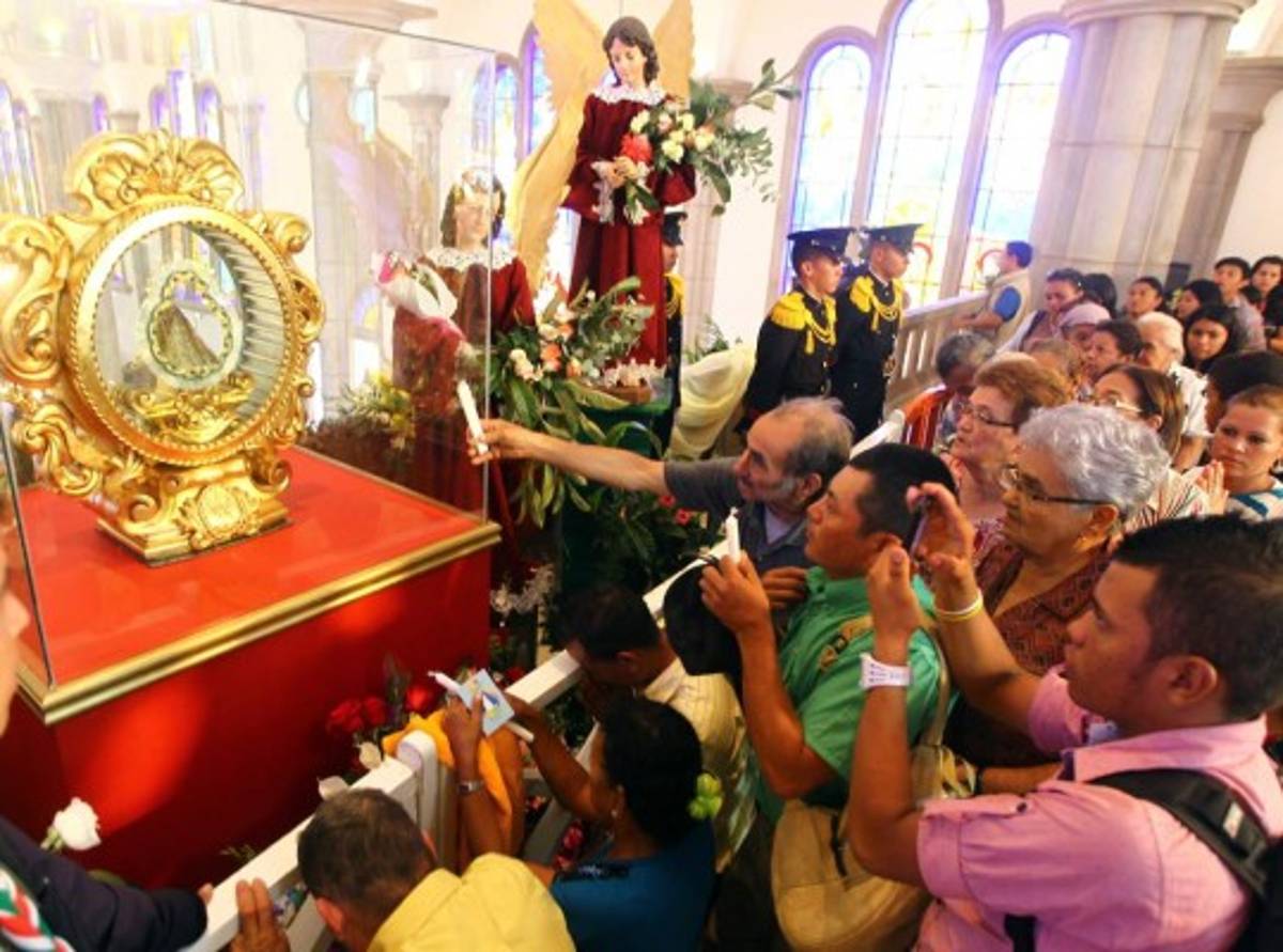 Fiesta nacional en Honor a Suyapa