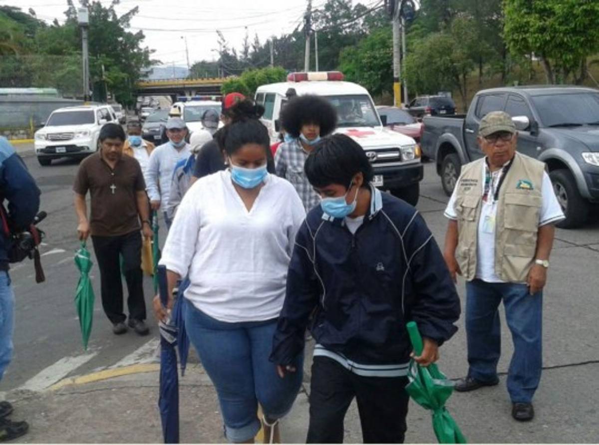 Indignados en huelga de hambre marchan hacia la ONU