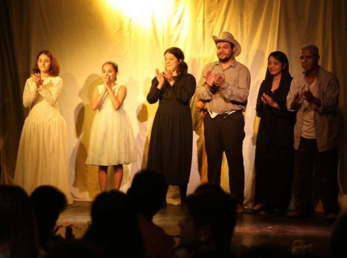 Intercambio Cultural: Teatro Lucem aspicio presente en FICCUA 2019