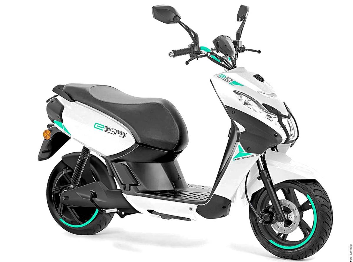 La motoneta e-Streetzone<b> </b>contará con un par de modelos, ambos con baterías desmontables, detalle que ayudará a cargar el vehículo en una toma de corriente común.