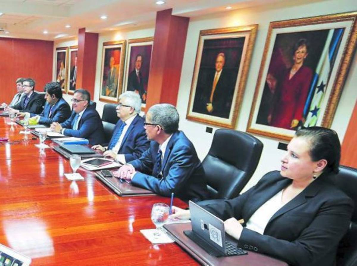 Misión del FMI inicia tercera revisión del acuerdo económico