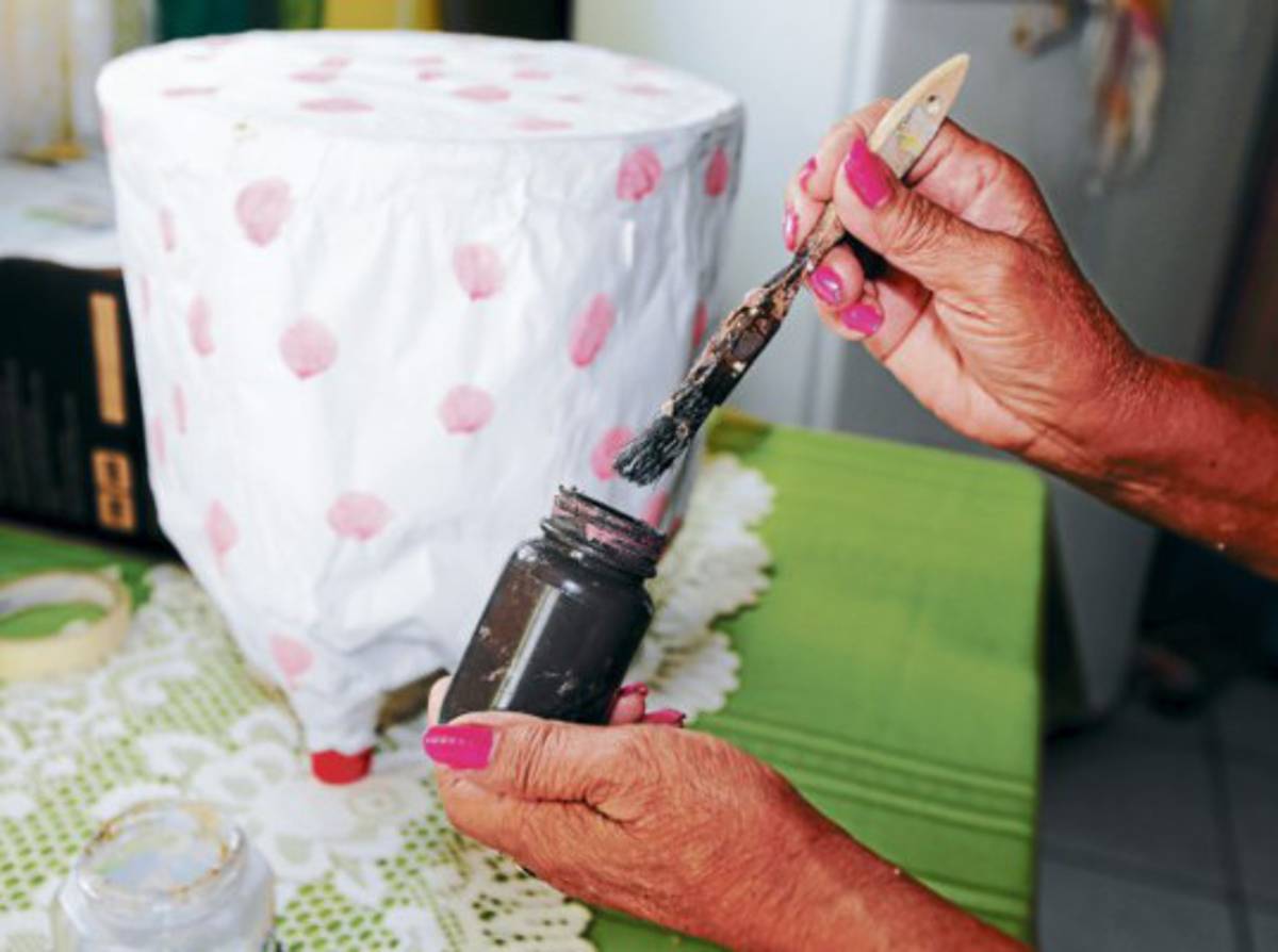 VIDEO: Elabore un banquito con botellas de refrescos