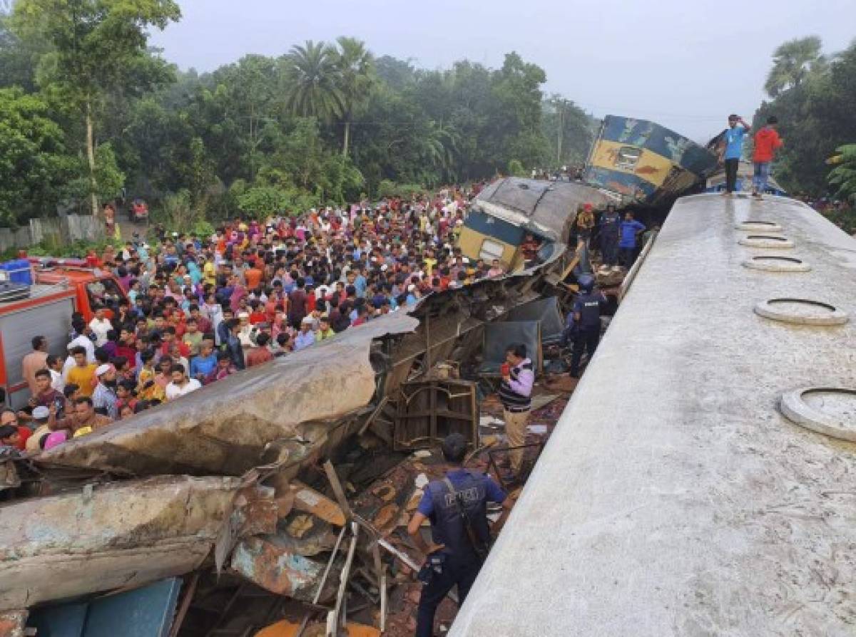 Choque de trenes en Bangladesh deja al menos 15 muertos