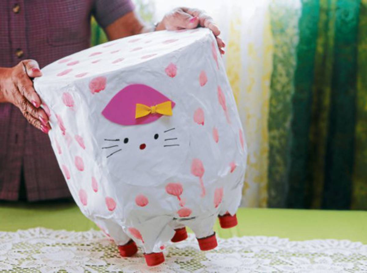 VIDEO: Elabore un banquito con botellas de refrescos