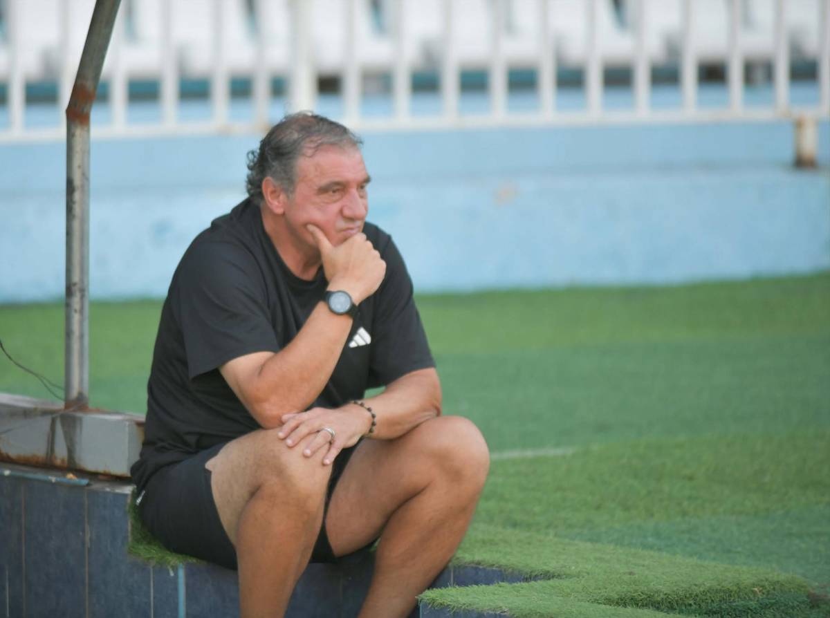 Lindas chicas, exministro sorprende y gesto de Javier López: Ambiente en el Motagua vs Génesis PN