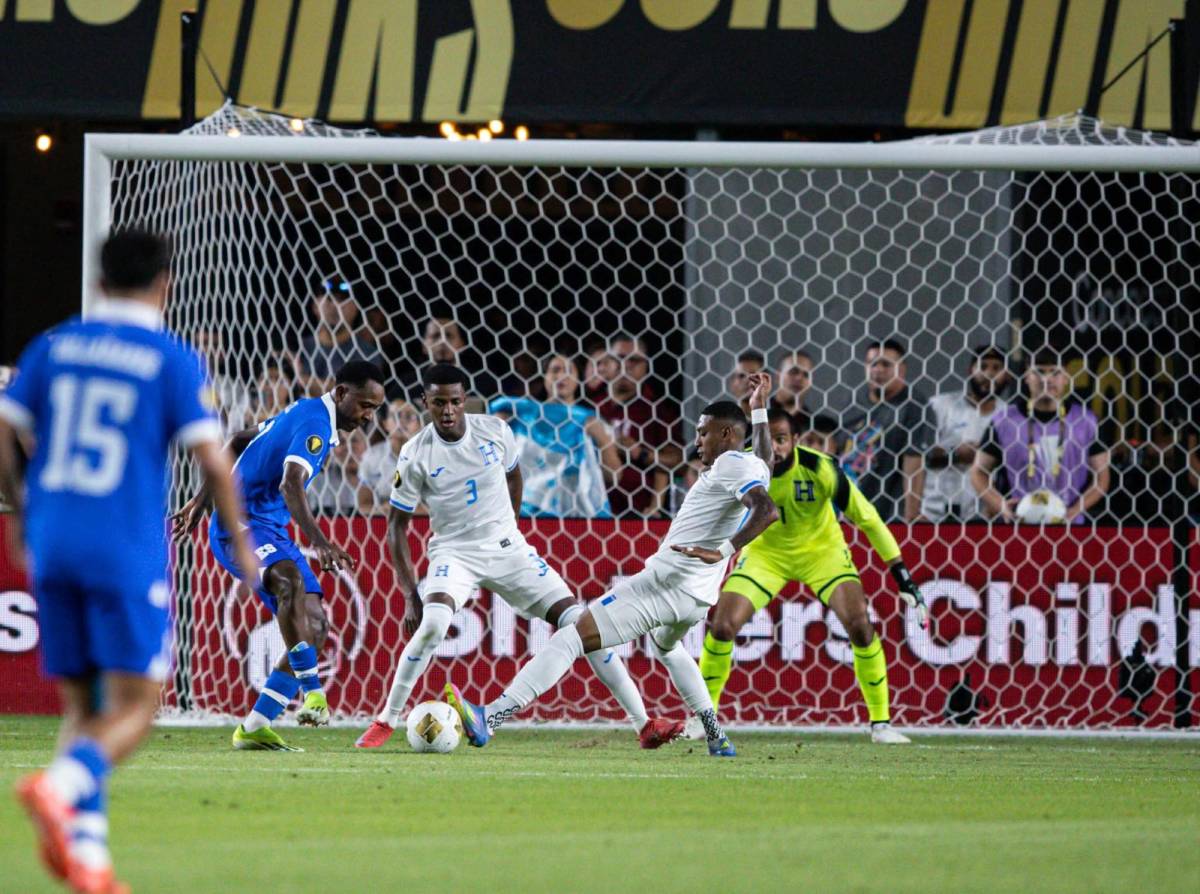 Aficionado capturado, locura de Romell Quioto y la celebración de Dixon en el triunfo de Honduras Aficionado capturado, locura de Romell Quioto y la celebración de Dixon en el triunfo de Honduras