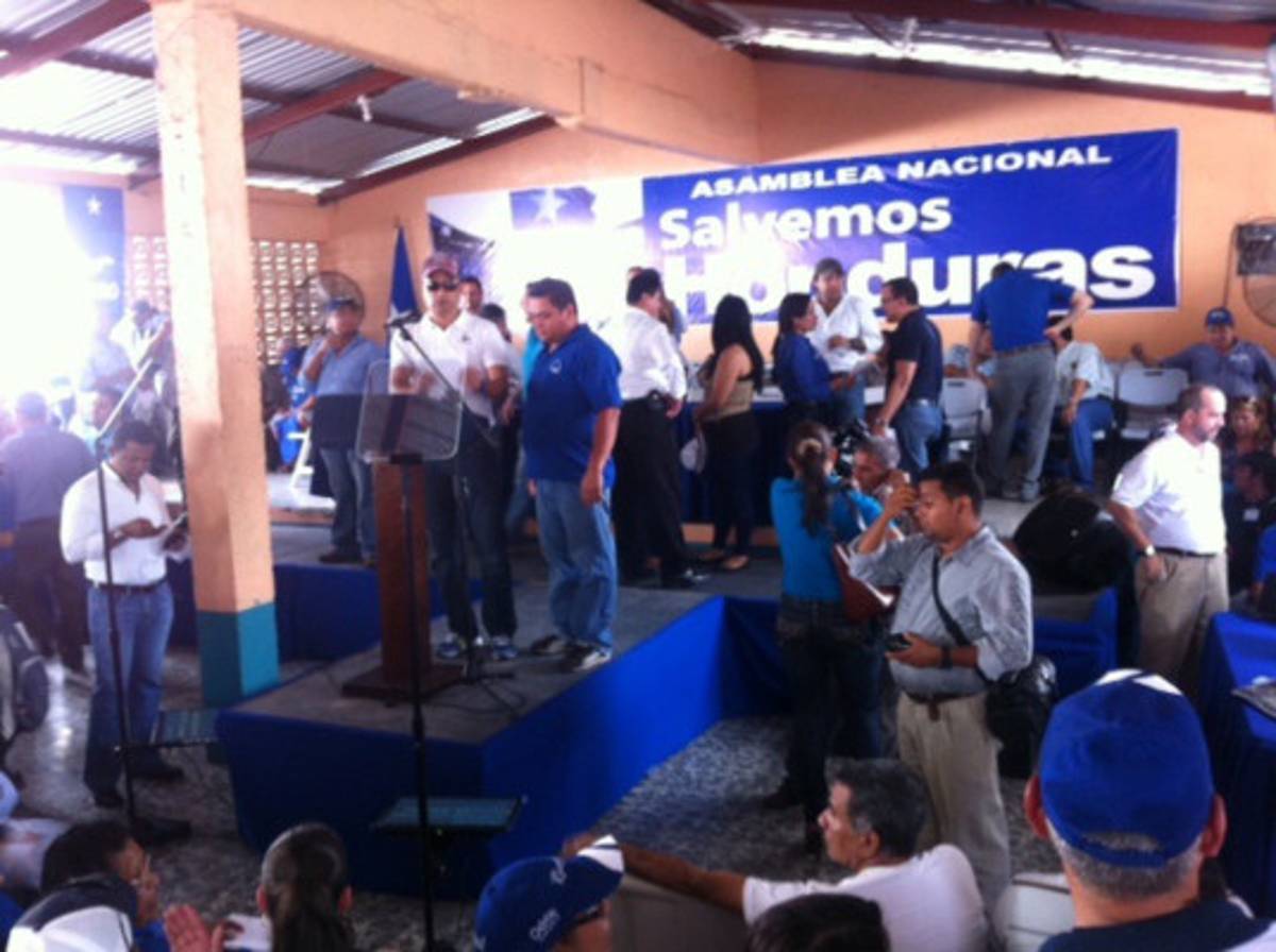 Ricardo se suma a JOH 'por amor a Honduras'