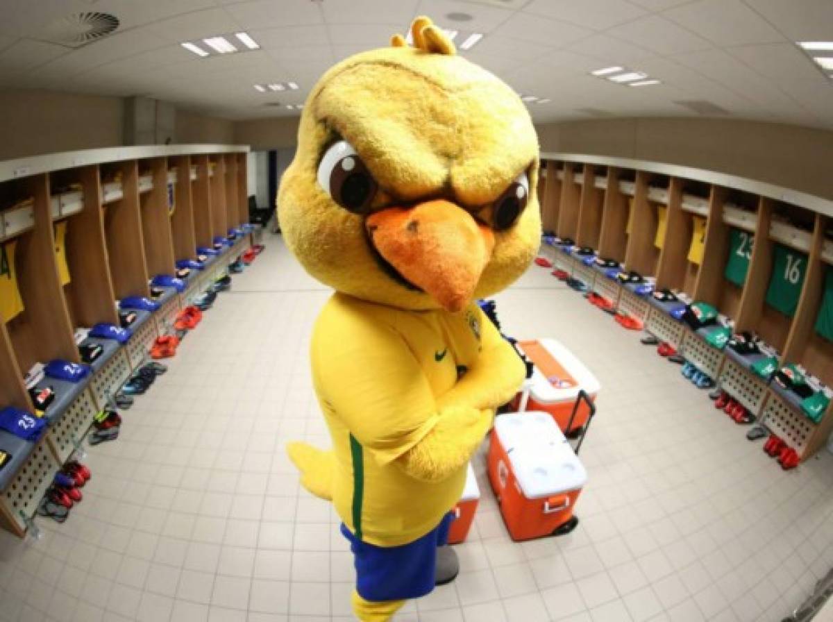 Un canario furioso, popular mascota de Brasil en el Mundial de Rusia 2018
