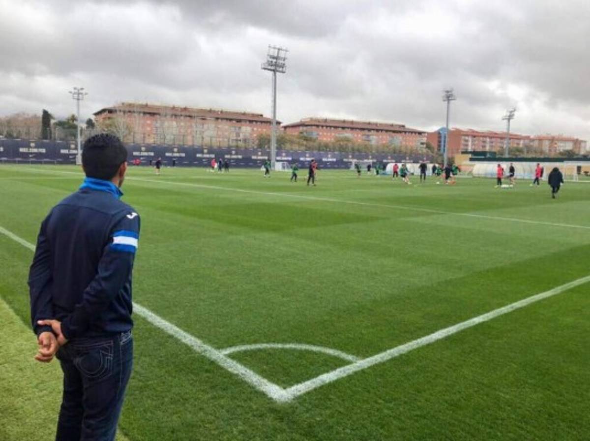 Amado Guevara, cerca de los ídolos de Real Madrid y Barcelona