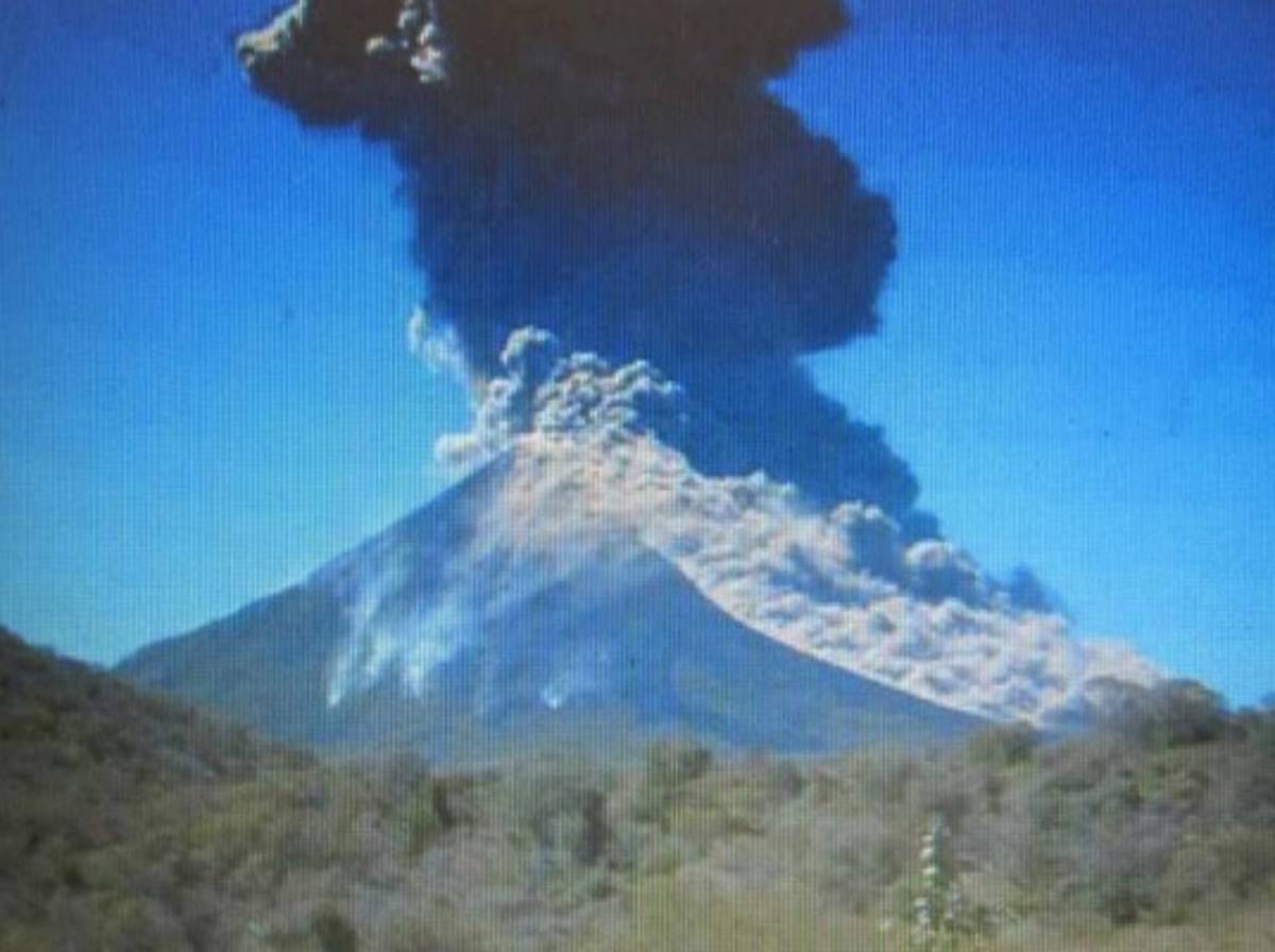 Nicaragua vigila el volcán Momotombo por fuerte y gigantesca explosión&nbsp;&nbsp;&nbsp;
