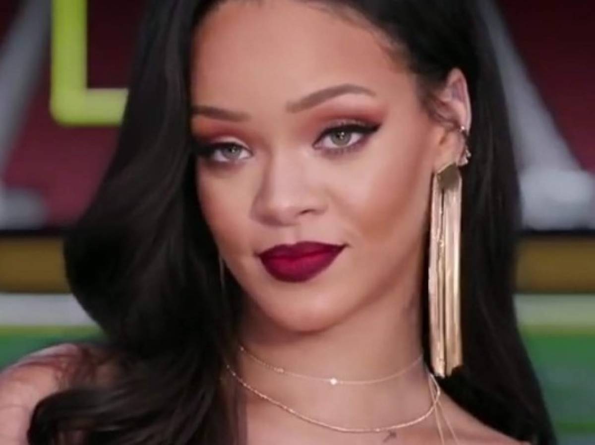 Rihanna anula actuación en los Grammy por problema en cuerdas vocales
