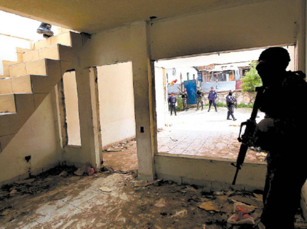 Honduras también tiene sus favelas y están provocando éxodo