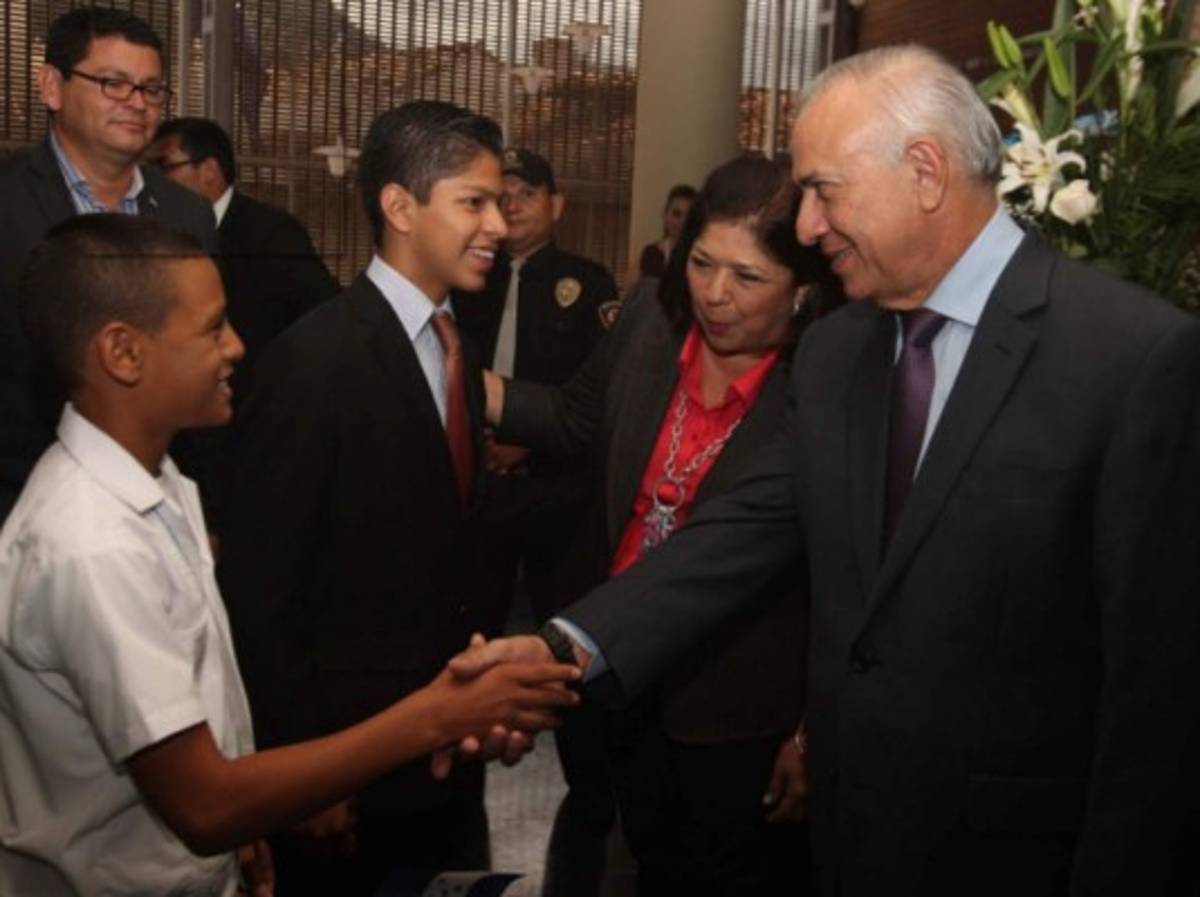 Con legislación para evitar migración arranca Congreso Infantil 2015