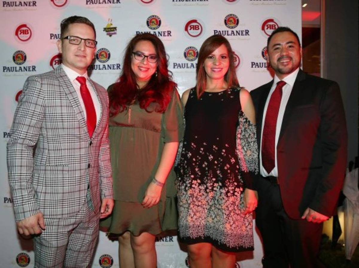 Con música inauguran el nuevo Rumba Burger