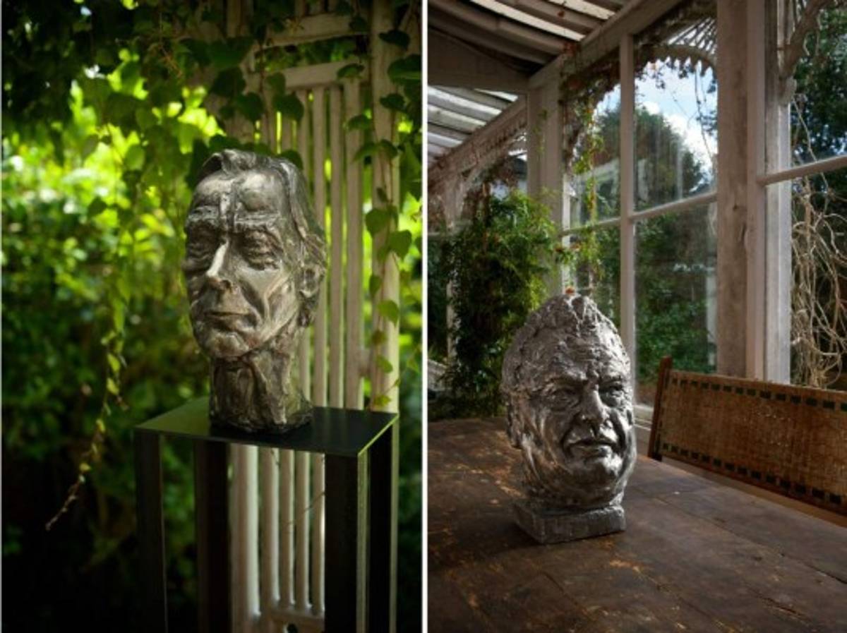 Nicole Farhi y su mano humana