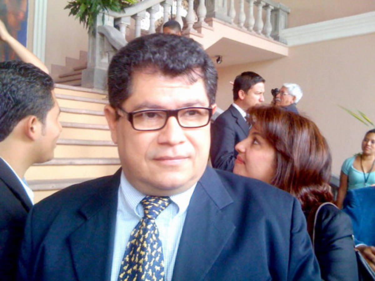 Presidente de Honduras destituye a Miguel Pastor como ministro de Soptravi