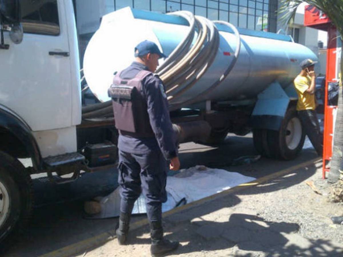 Anciana muere atropellada por camión en bulevar Morazán