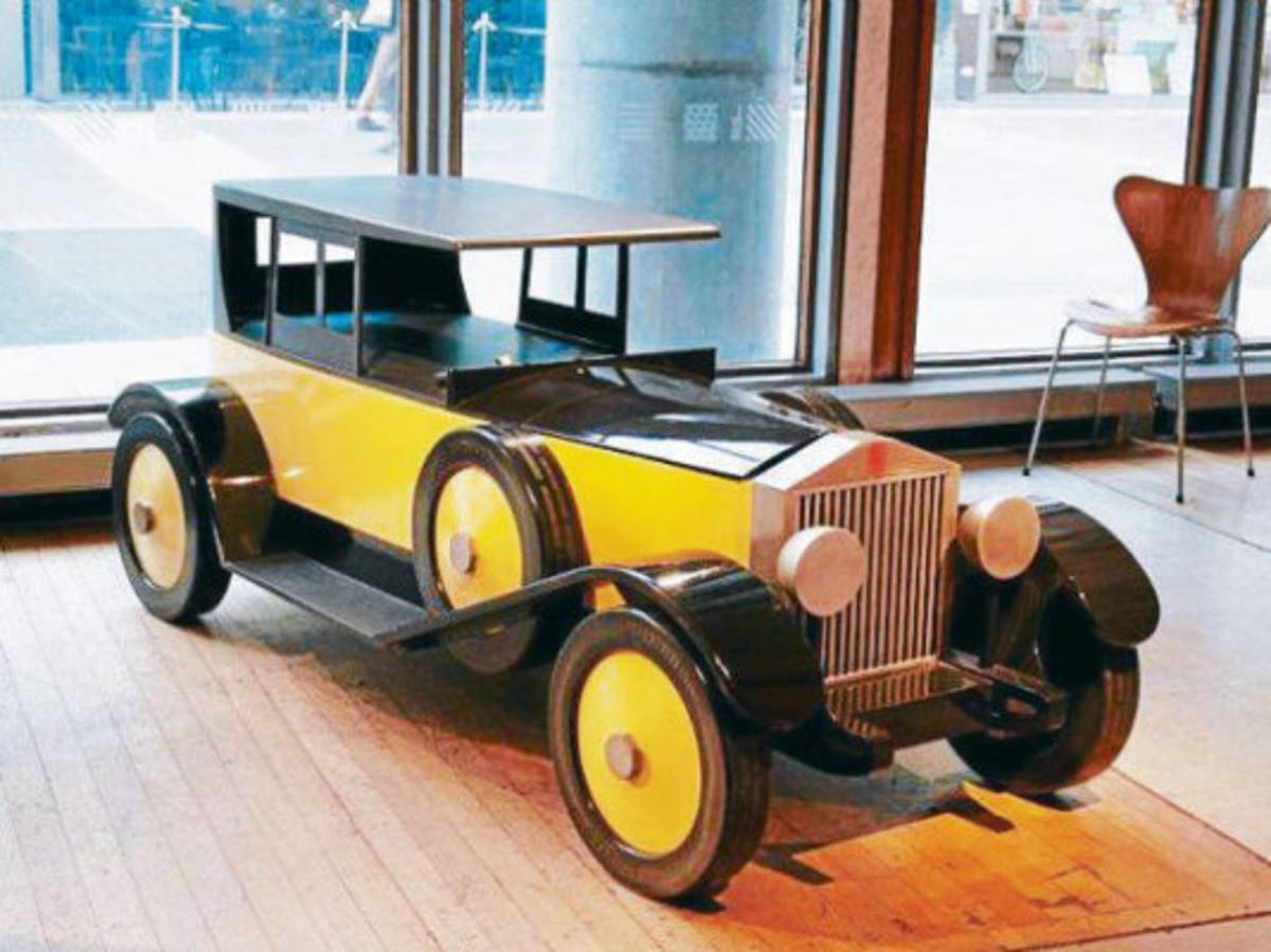 VIDEO: Ataúdes de fantasía para dar el último adiós