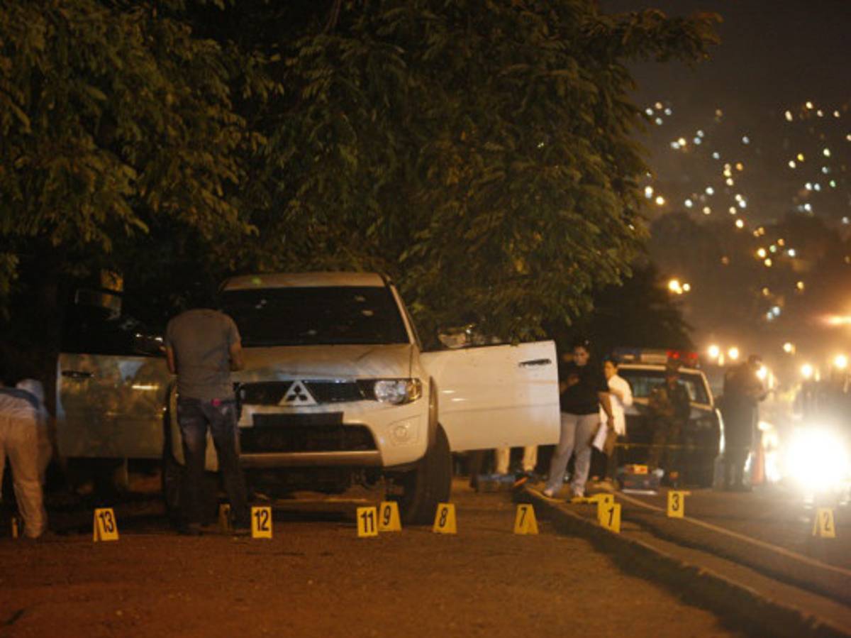 Acribillan a dos oficiales separados de la Policía por irregularidades