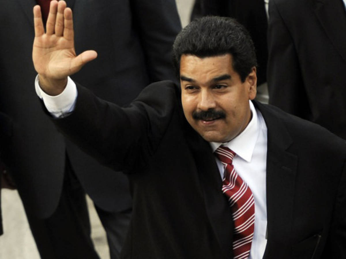 Maduro afirma que Chávez sigue 'batallando por su vida'