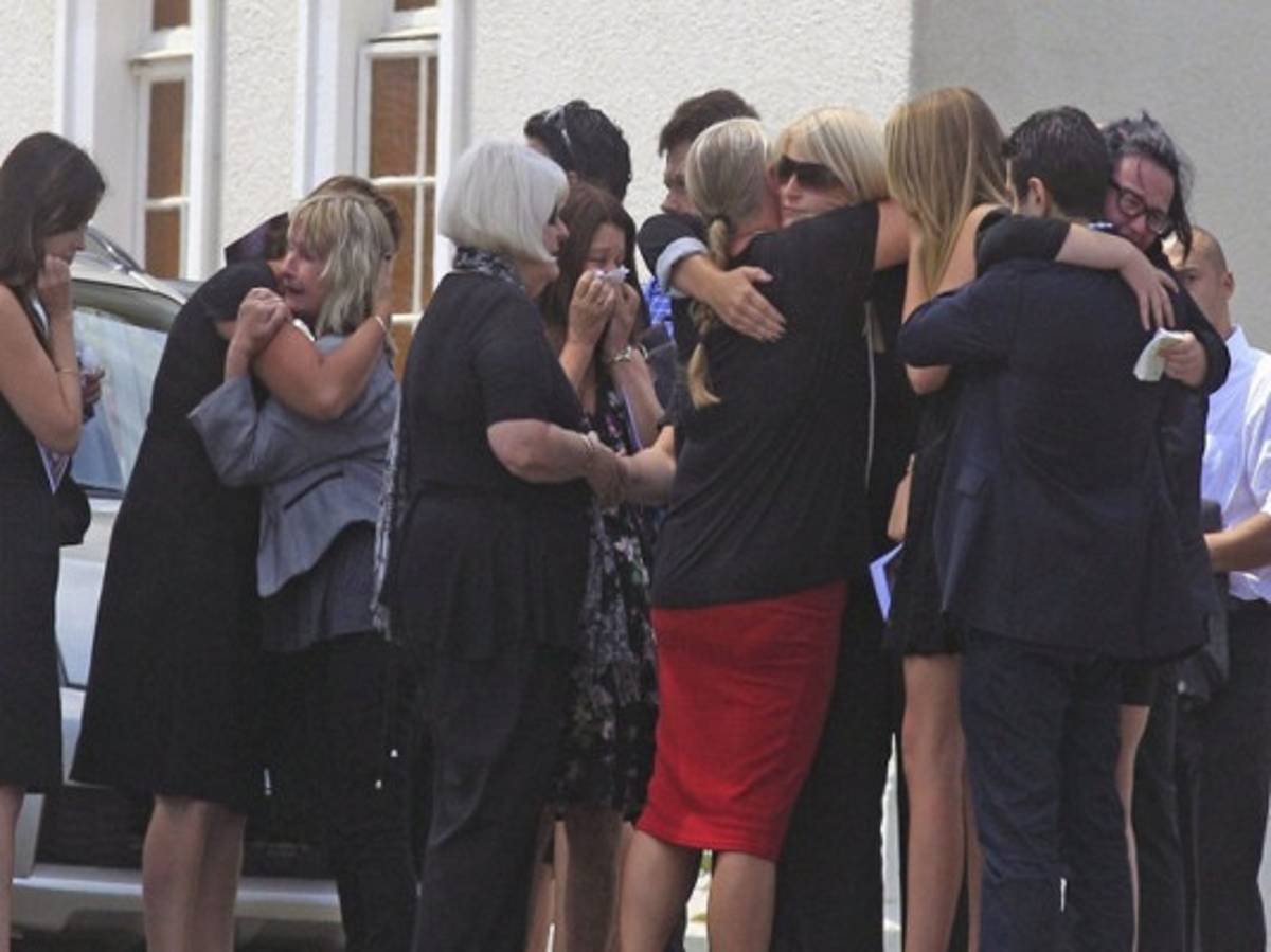 Familia de la novia de Pistorius llora su muerte