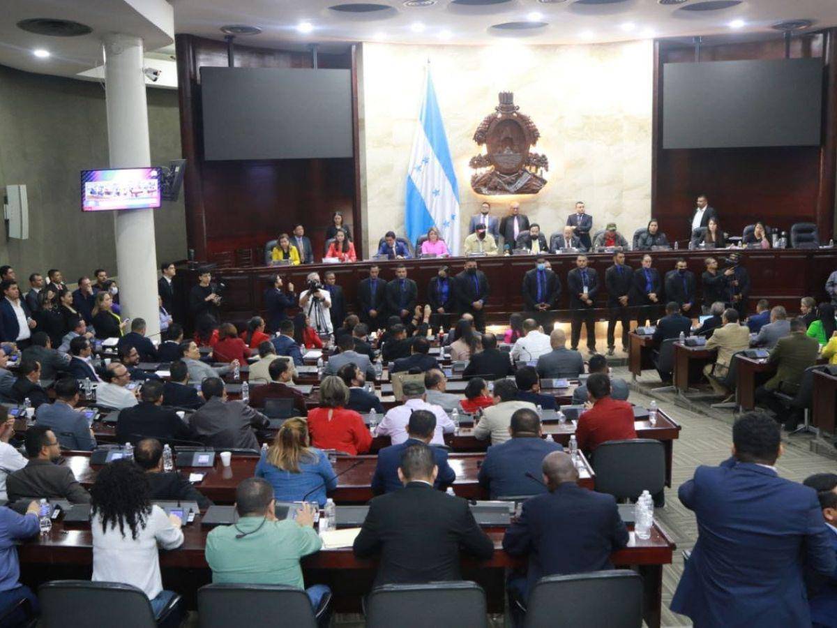 $!<b>El dictamen para que sea apruebe la intervención se someterá a discusión del pleno, en cuanto éste regrese a sesiones ordinarias.</b>