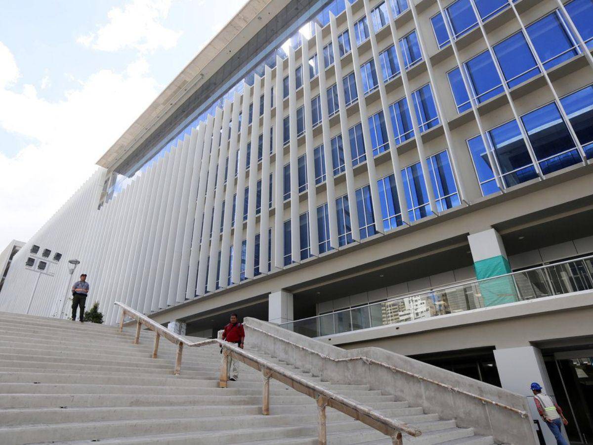 $!De 22 años es la deuda que tiene el Centro Cívico Gubernamental.