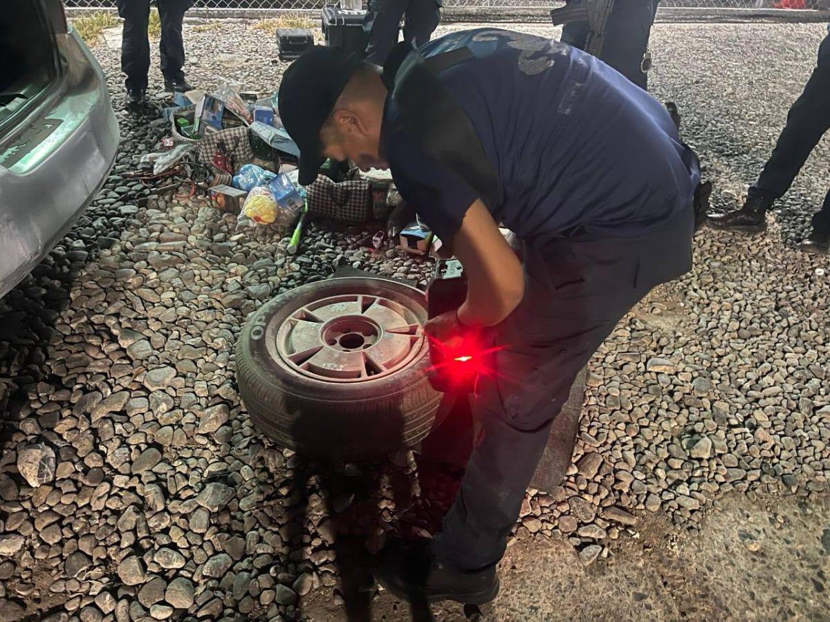 Compraban y vendían ropa con dinero falso: detienen a comerciantes con más de L40,000 en billetes falsos