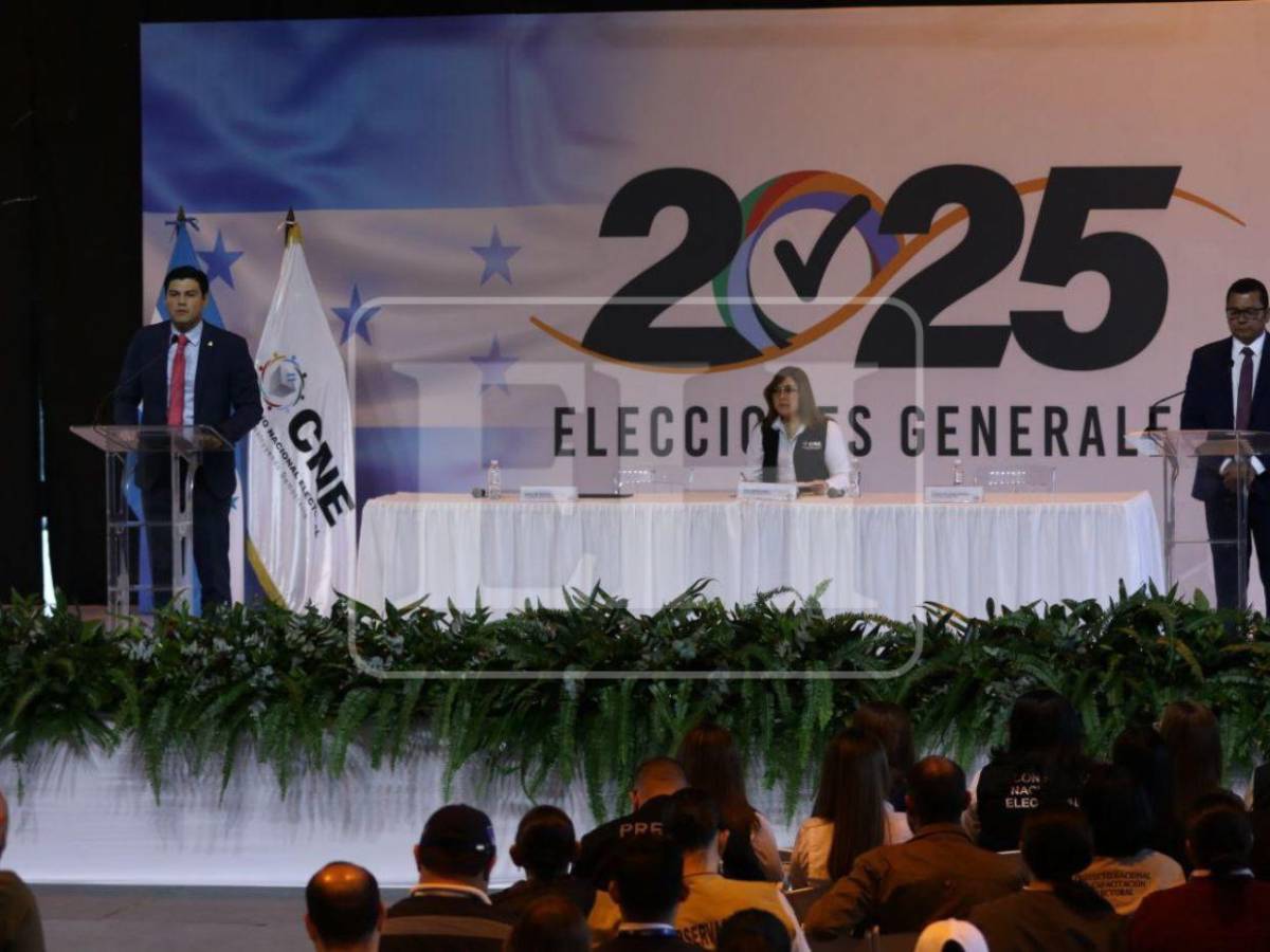 Con la ausencia de Cossette López y la presencia de la MOE-OEA, dan apertura a las elecciones generales