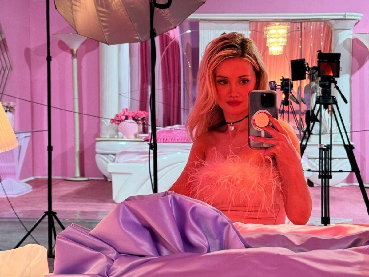 Holly Madison revela lo que vivió a puertas cerradas con Hugh Hefner