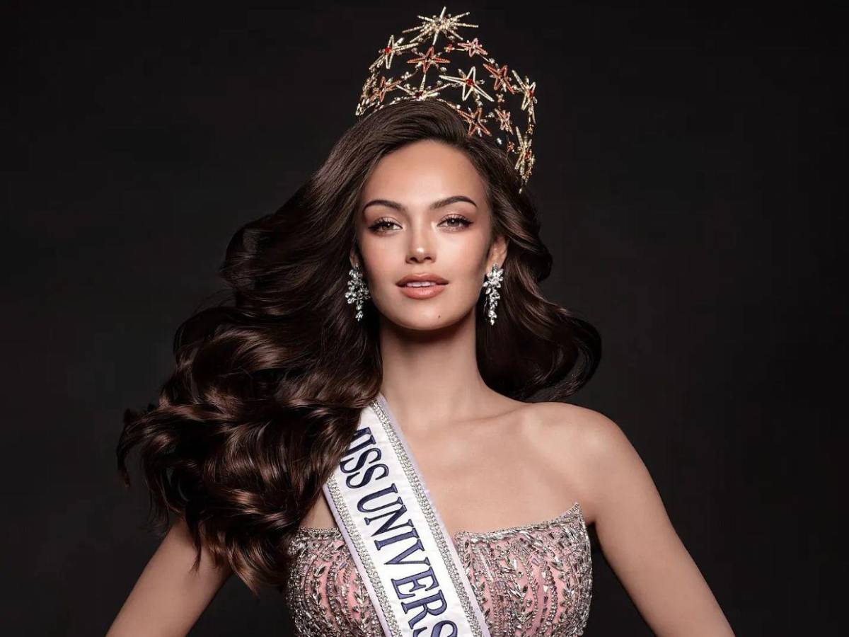 Miss Universe República Checa renuncia a su título a semanas del certamen