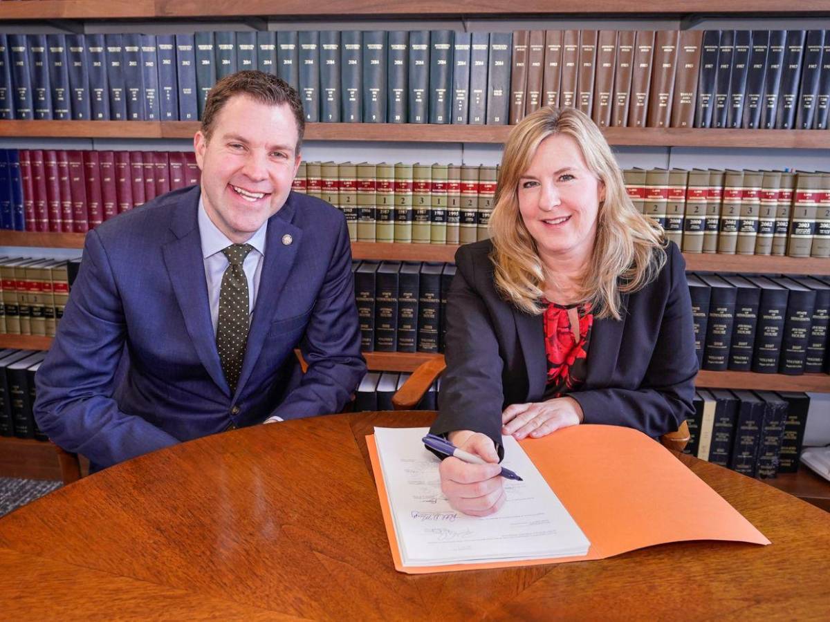 ¿Quién era Melissa Hortman, la congresista demócrata en EE UU asesinada junto a su esposo?